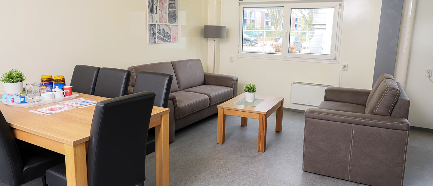 Binnenkant van een woonunit die wordt gebruikt